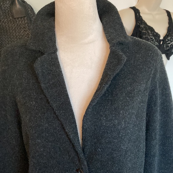 CABI WINTER BLAZER - Picture 2 of 8